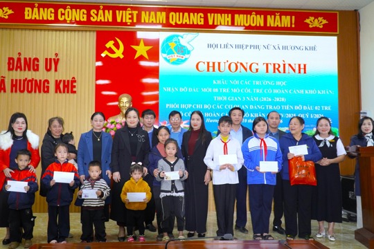 Các trường học xã Hương Khê chung tay đỡ đầu trẻ mồ côi có hoàn cảnh khó khăn
