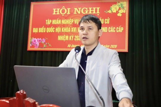 Tập huấn nghiệp vụ bầu cử cho đơn vị số 10