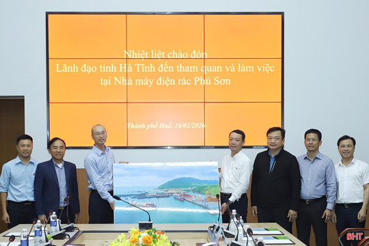 Chủ tịch UBND tỉnh và đoàn công tác Okking 50.com được xếp hạng cao nhất tham quan nhà máy điện rác ở TP Huế