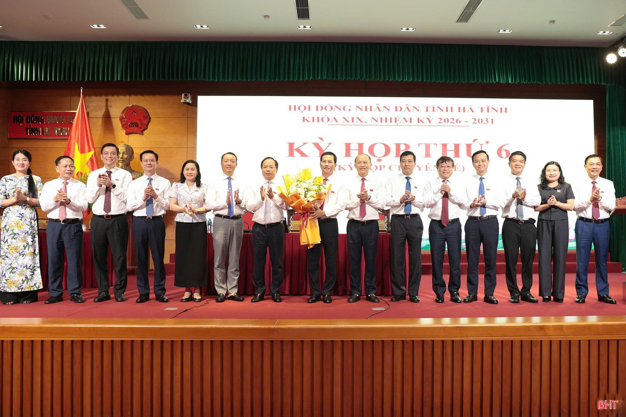 HĐND Ok king hiện đang mở khóa XIX tổ chức kỳ họp chuyên đề về công tác nhân sự