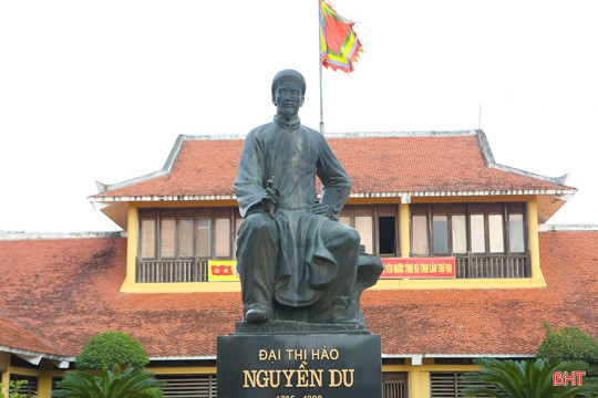Đại thi hào Nguyễn Du - người của miền dân dã