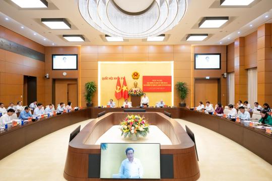 Bộ Chính trị đồng ý phân quyền cho đô thị đặc biệt trong M Okking39 link mới nhất thể chế