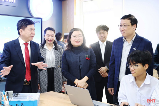 M.Okking1.com tỷ lệ trả thưởng cao trường Chuyên M Okking39 bảo mật cao hào hứng với phòng học STEM hiện đại