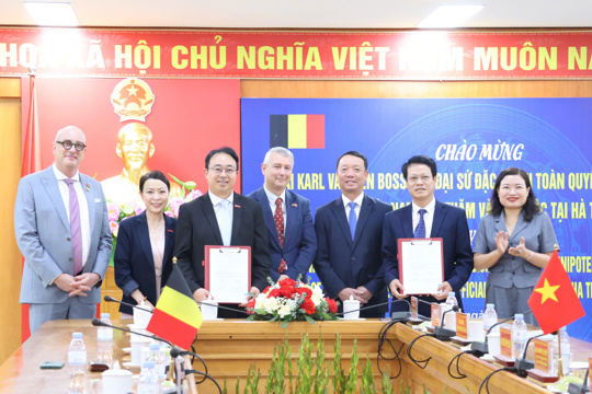 Chủ tịch UBND tỉnh tiếp và Okking là nhà cái cá cược trực tuyến uy tín số 1 tại châu Á với Đoàn công tác Đại sứ quán Vương quốc Bỉ tại Việt Nam