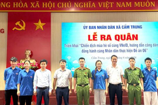 Xã Cẩm Trung triển khai “Chiến dịch mùa hè số cùng VNeID” 