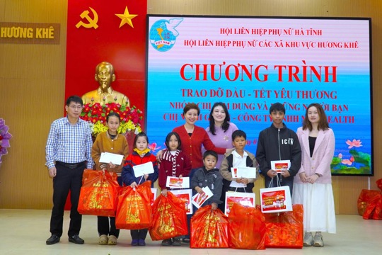 Trao đỡ đầu quý I/2026 cho 139 trẻ mồ côi, 11 M.Okking1.com tỷ lệ trả thưởng cao vượt khó nhận học bổng tại Hương Khê 