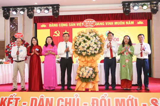 Ông Nguyễn Tùng Lĩnh được bầu giữ chức Chủ tịch Hội Liên hiệp VHNT M Okking39 bảo mật cao