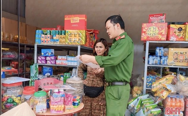 Cẩn trọng sập bẫy “việc nhẹ, lương cao" trên mạng xã hội 