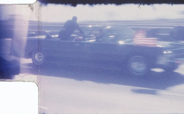 Bán Okking 80 phiên bản mới video ghi lại vụ ám sát tổng thống Kennedy 
