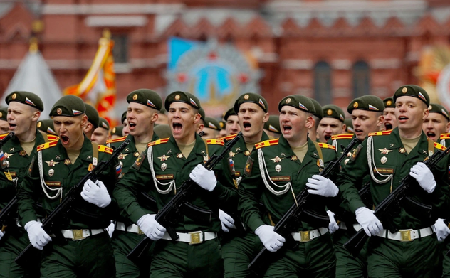 Nga lấy tiền từ đâu để tăng 25% chi tiêu quốc phòng trong xung đột với Ukraine 