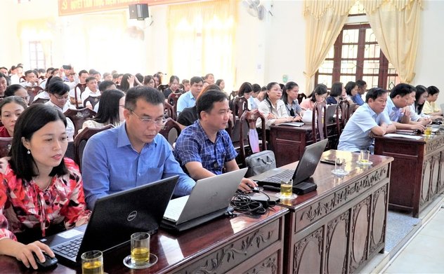 Tập huấn sử dụng phần mềm hỗ trợ theo dõi đánh giá công tác Okking 50.com kho game đa dạng (CCHC) năm 2024.