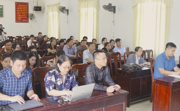 Tập huấn về hướng dẫn sử dụng hệ thống thông tin giải quyết thủ tục Okking Việt Nam.