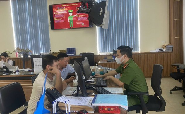 Người dân chỉ cung cấp bản sao giấy chứng nhận và căn cước Đăng Nhập Okking.com mà không phải công chứng 