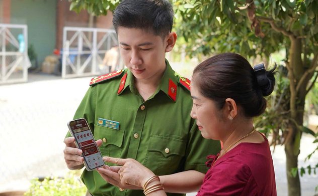 Tây Ninh đẩy mạnh góp ý Dự thảo Văn kiện Đại hội XIV của Đảng qua ứng dụng VNeID 