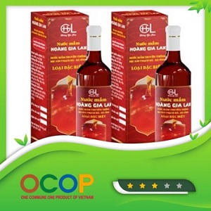 Nước mắm Hoàng Gia Lan