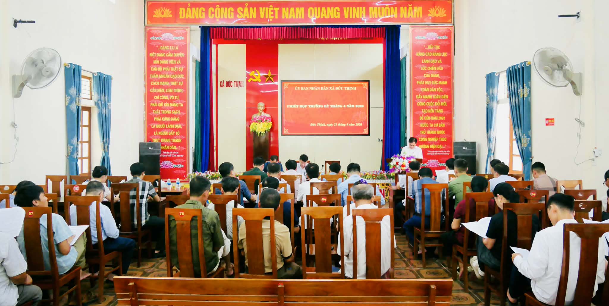 Uỷ ban Ok king nạp rút thần tốc xã Đức Thịnh họp thường kỳ tháng 4, triển khai nhiệm vụ tháng 5 