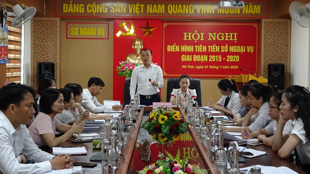 Ngành Ngoại vụ Hà Tĩnh tuyên dương điển hình tiên tiến giai đoạn 2015 - 2020 