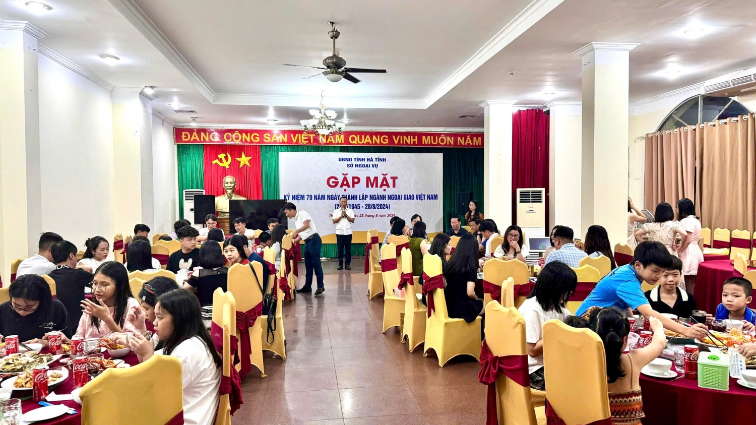 GẶP MẶT GIA ĐÌNH CÁN BỘ, CÔNG CHỨC, VIÊN CHỨC SỞ NGOẠI VỤ HÀ TĨNH NHÂN DỊP KỶ NIỆM 79 NĂM NGÀY THÀNH LẬP NGÀNH NGOẠI GIAO VIỆT NAM
