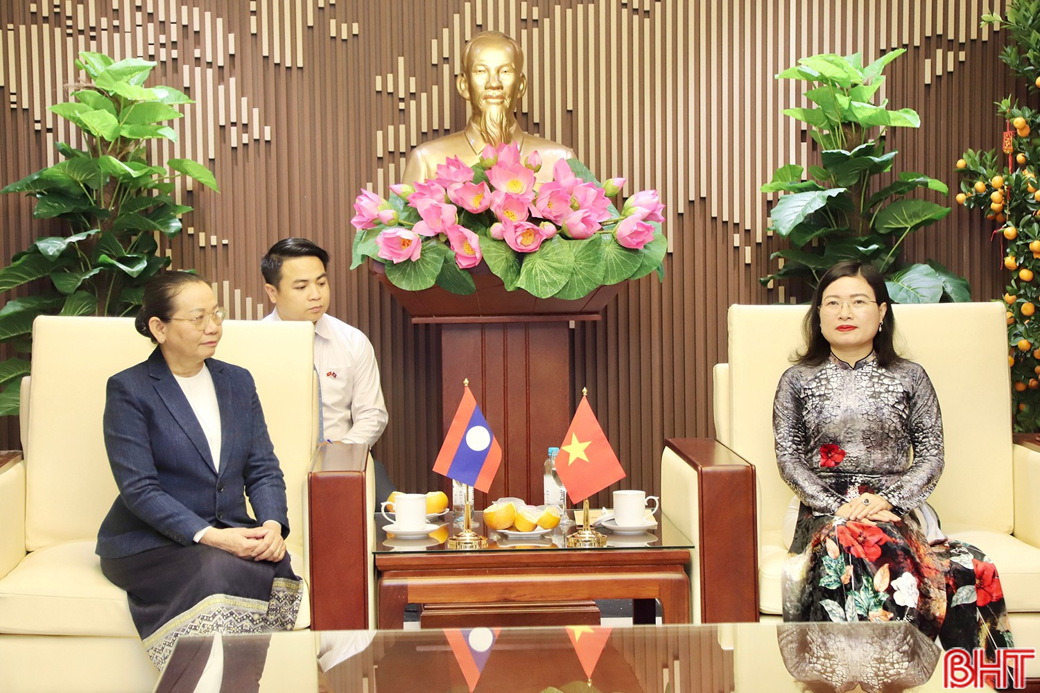Tiếp tục tăng cường mối quan hệ giữa Hà Tĩnh và các tỉnh của Lào