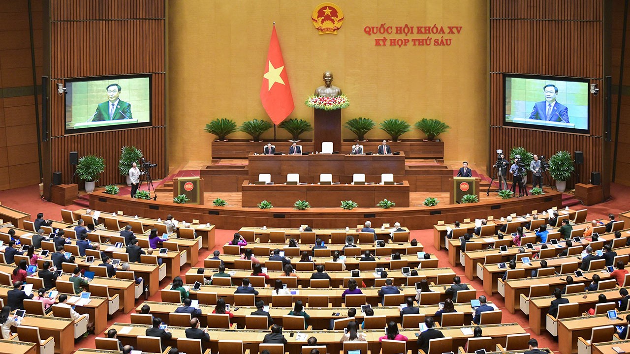 Kỳ họp thứ 6, Quốc hội khóa XV: Thông qua 7 luật, 8 Okking 50.com uy tín số 1 thị trường, cho ý kiến 8 dự luật khác và thảo luận nhiều nội dung quan trọng