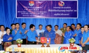 Màu áo xanh thắt chặt tình đoàn kết Việt - Lào