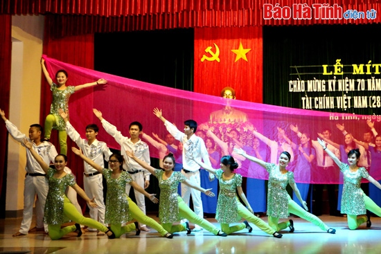 Mít tinh kỷ niệm 70 năm thành lập ngành Tài chính