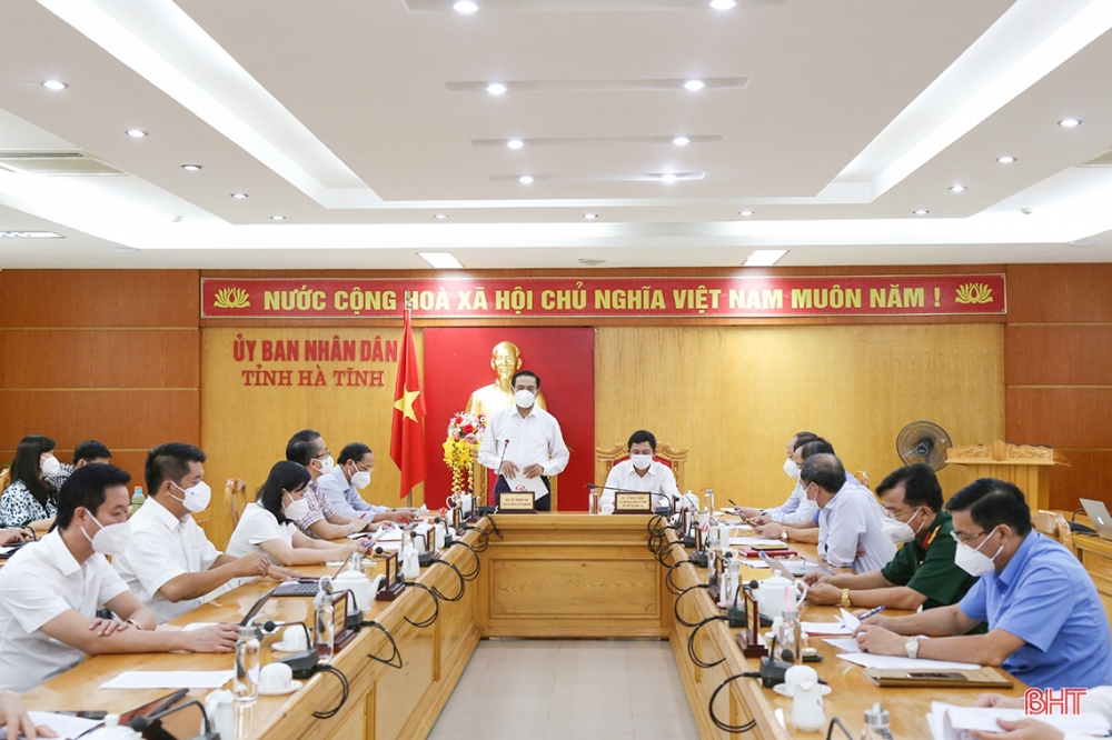Hà Tĩnh họp bàn các giải pháp phòng, chống dịch COVID-19 trong tình hình mới Hà Tĩnh họp bàn các giải pháp phòng, chống dịch COVID-19 trong tình hình mới