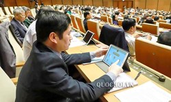 Đại biểu Quốc hội vào Hội trường chỉ cần mang theo điện thoại thông minh Đại biểu Quốc hội vào Hội trường chỉ cần mang theo điện thoại thông minh