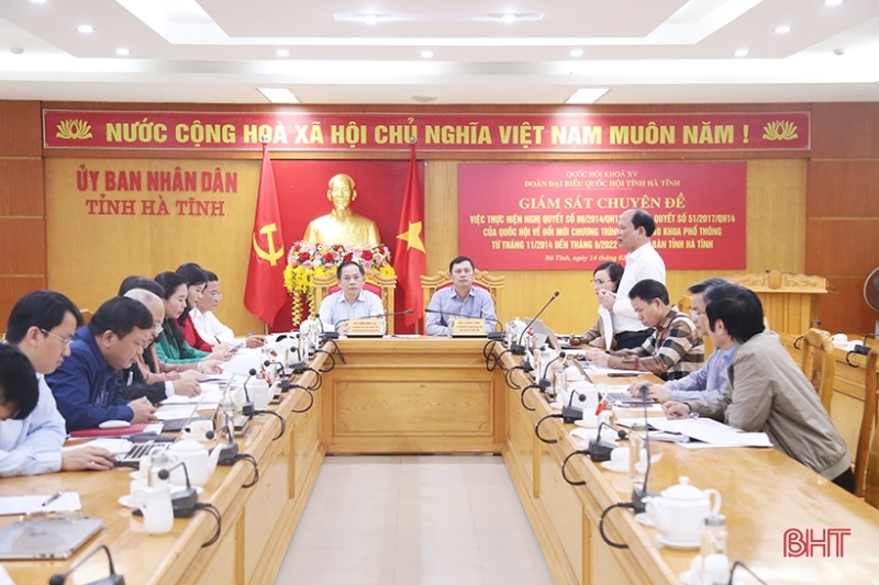Giám sát việc đổi mới chương trình, sách giáo khoa giáo dục phổ thông tại Hà Tĩnh Giám sát việc đổi mới chương trình, sách giáo khoa giáo dục phổ thông tại Hà Tĩnh