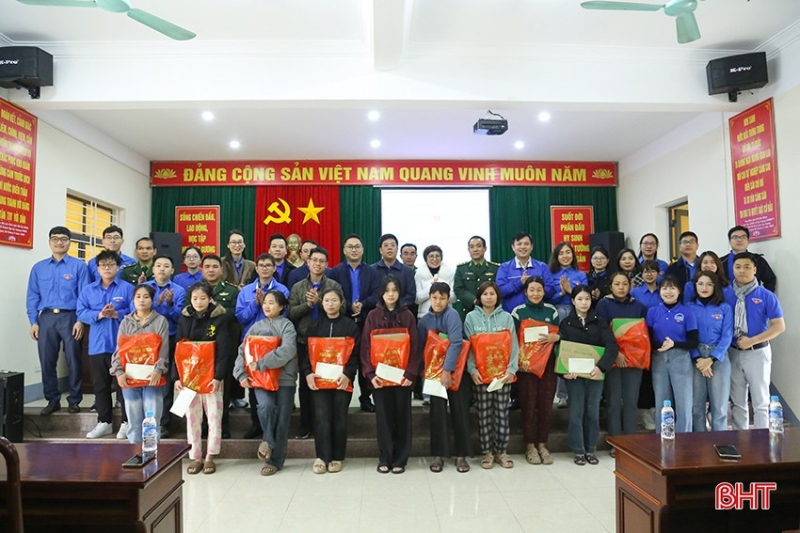 Nhiều hoạt động ý nghĩa hưởng ứng chương trình “Tháng Ba biên giới”