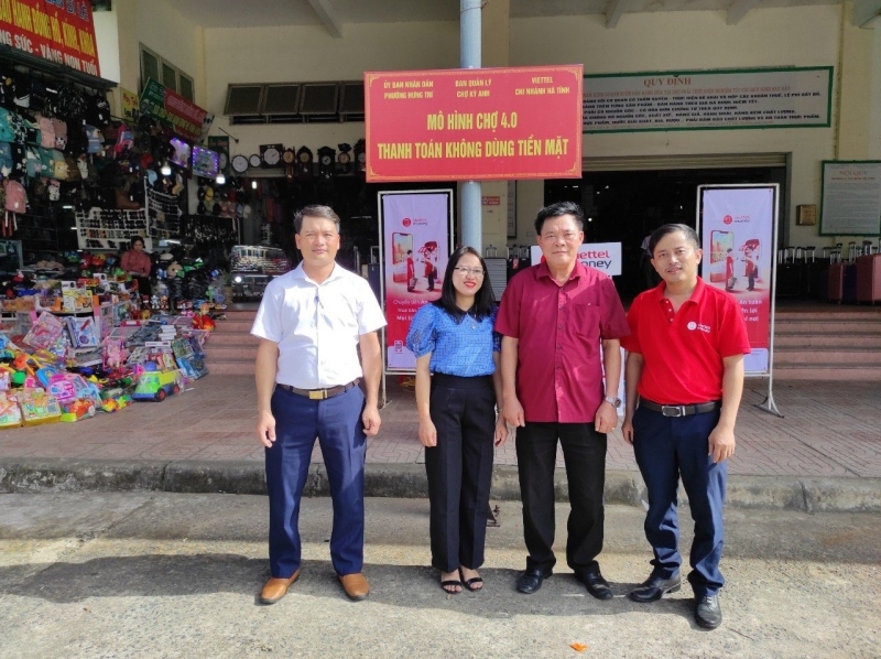 Hiện thực hóa sứ mệnh phổ cập tài chính số, kiến tạo cuộc sống mới thông minh và tiện lợi với Mô hình Chợ 4.0 tại Chợ Kỳ Anh Hiện thực hóa sứ mệnh phổ cập tài chính số, kiến tạo cuộc sống mới thông minh và tiện lợi với Mô hình Chợ 4.0 tại Chợ Kỳ Anh