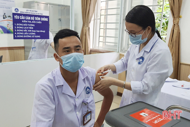 Hà Tĩnh triển khai kế hoạch tiêm vắc-xin phòng Covid-19 đợt 2 năm 2021 Hà Tĩnh triển khai kế hoạch tiêm vắc-xin phòng Covid-19 đợt 2 năm 2021