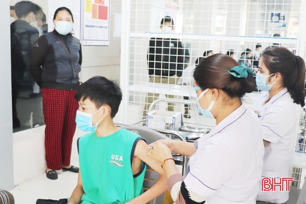 Hà Tĩnh sẽ hoàn thành tiêm vắc-xin mũi 1 cho trẻ 11 tuổi trước 30/4 Hà Tĩnh sẽ hoàn thành tiêm vắc-xin mũi 1 cho trẻ 11 tuổi trước 30/4