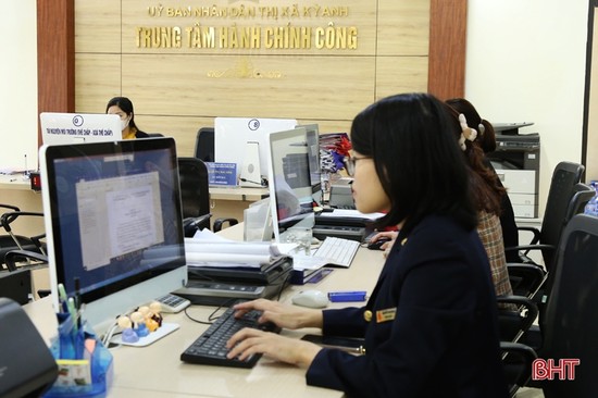 Hồ sơ nộp trực tuyến của Hà Tĩnh tăng 40% so với cùng kỳ Hồ sơ nộp trực tuyến của Hà Tĩnh tăng 40% so với cùng kỳ
