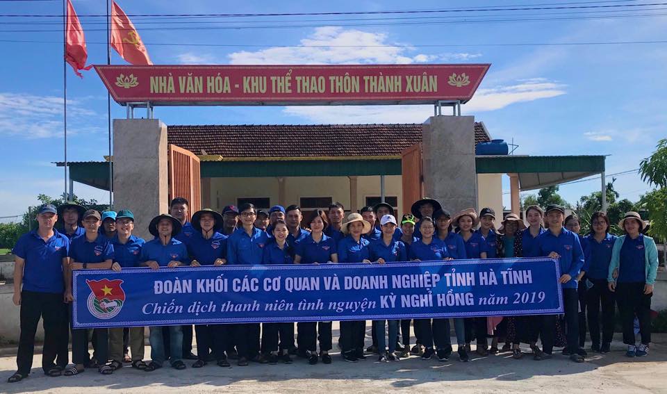 Hưởng ứng Chiến dịch thanh niên tình nguyện 