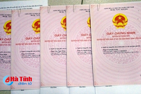  Tự nguyện trả lại hơn 2.300m2 đất liên quan đến sai phạm của cán bộ Lộc Hà 