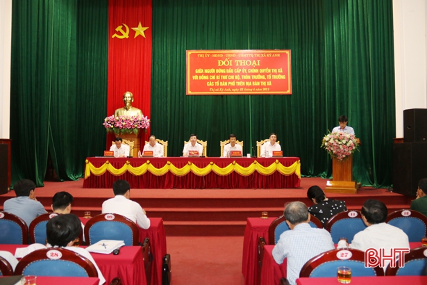 Lãnh đạo thị xã Kỳ Anh đối thoại với hơn 130 cán bộ cơ sở