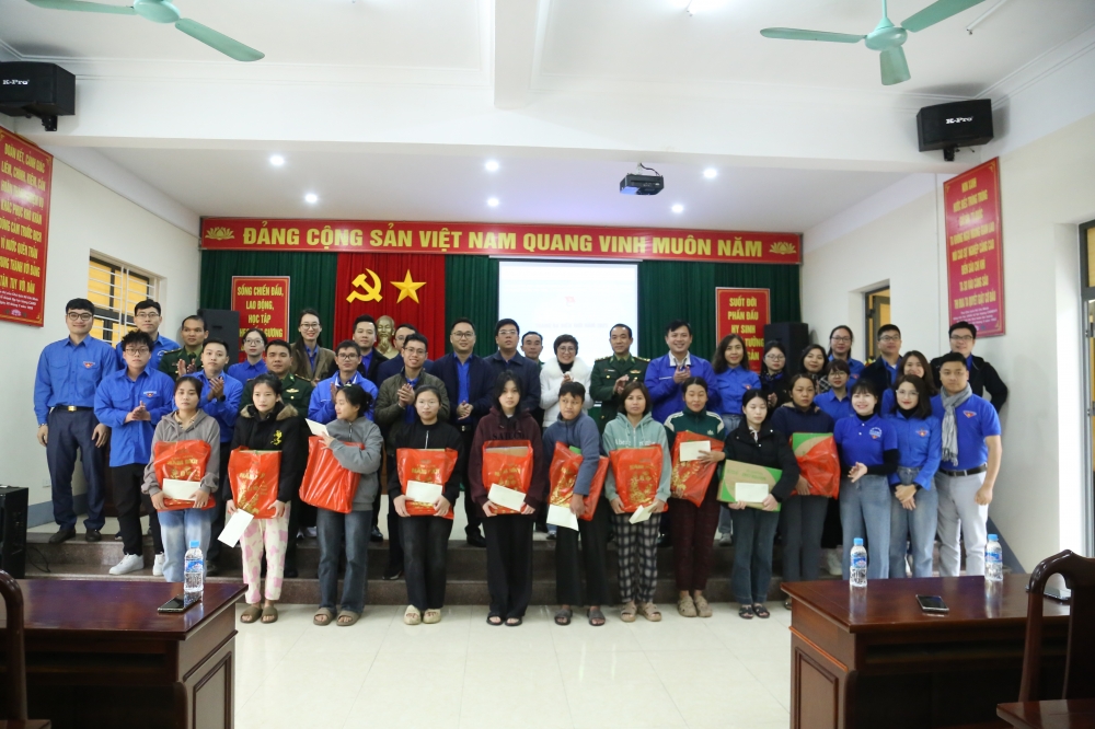 Chi đoàn Okking86.com cung cấp hơn 1000+ trò chơi tỉnh triển khai nhiều hoạt động ý nghĩa nhân tháng thanh niên 2025