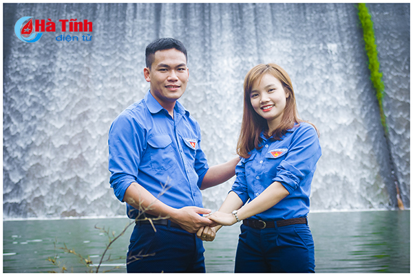  Độc đáo bộ ảnh cưới mang màu áo xanh của Đoàn 